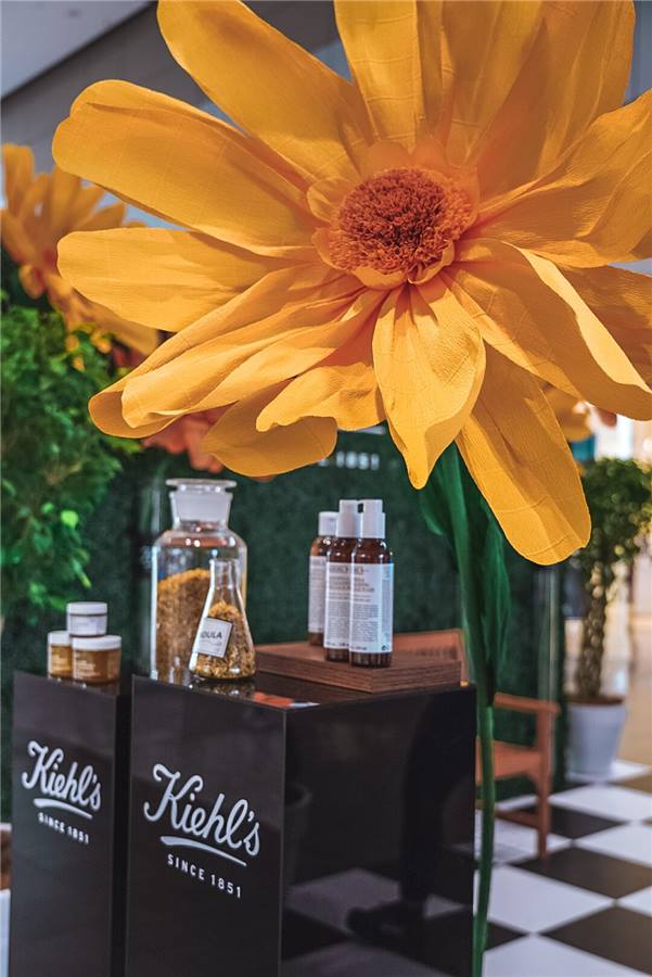 Kiehl's retail installation