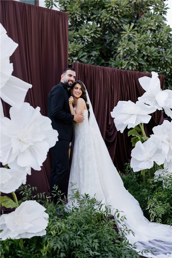 White giant flowers at a wedding